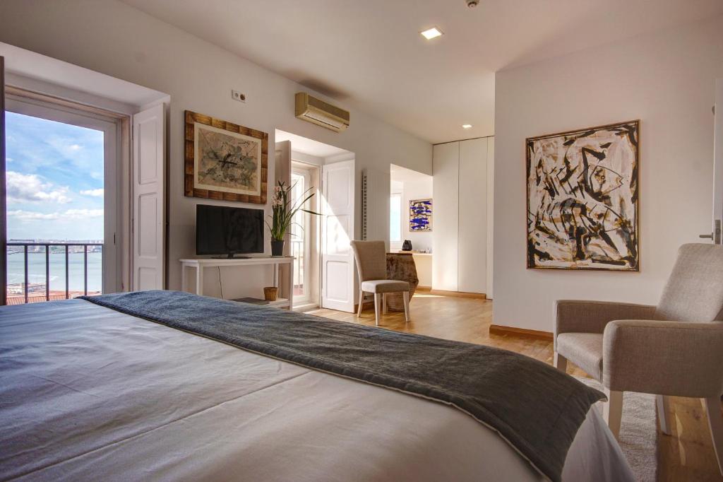 Solar Dos Mouros room view